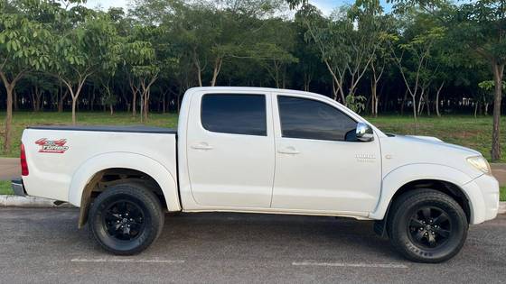 TOYOTA HILUX 3.0 SRV 4X4 CD 16V TURBO INTERCOOLER DIESEL 4P AUTOMÁTICO